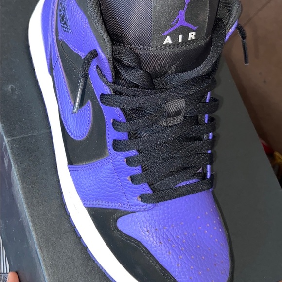 Air Jordan 1 - Picture 2 of 6